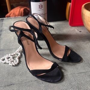 Diavolina  Elegant Black Suede Heels